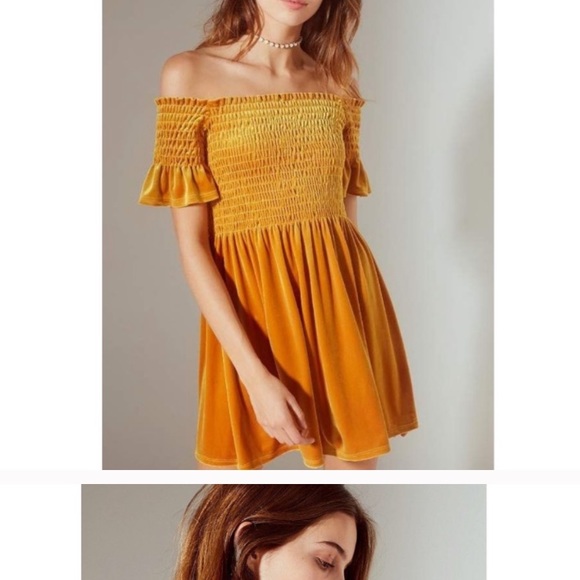 NWOT Urban Outfitters Maroon Velvet Mini Dress - Picture 3 of 5